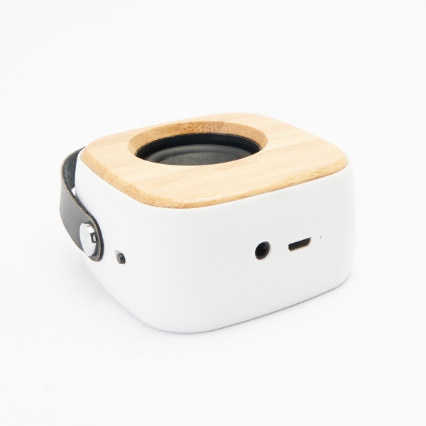 Alesso Bluetooth-Lautsprecher wireless mit ABS-Gehäuse, natürlicher Bambusfront und sichtbarem Kegel